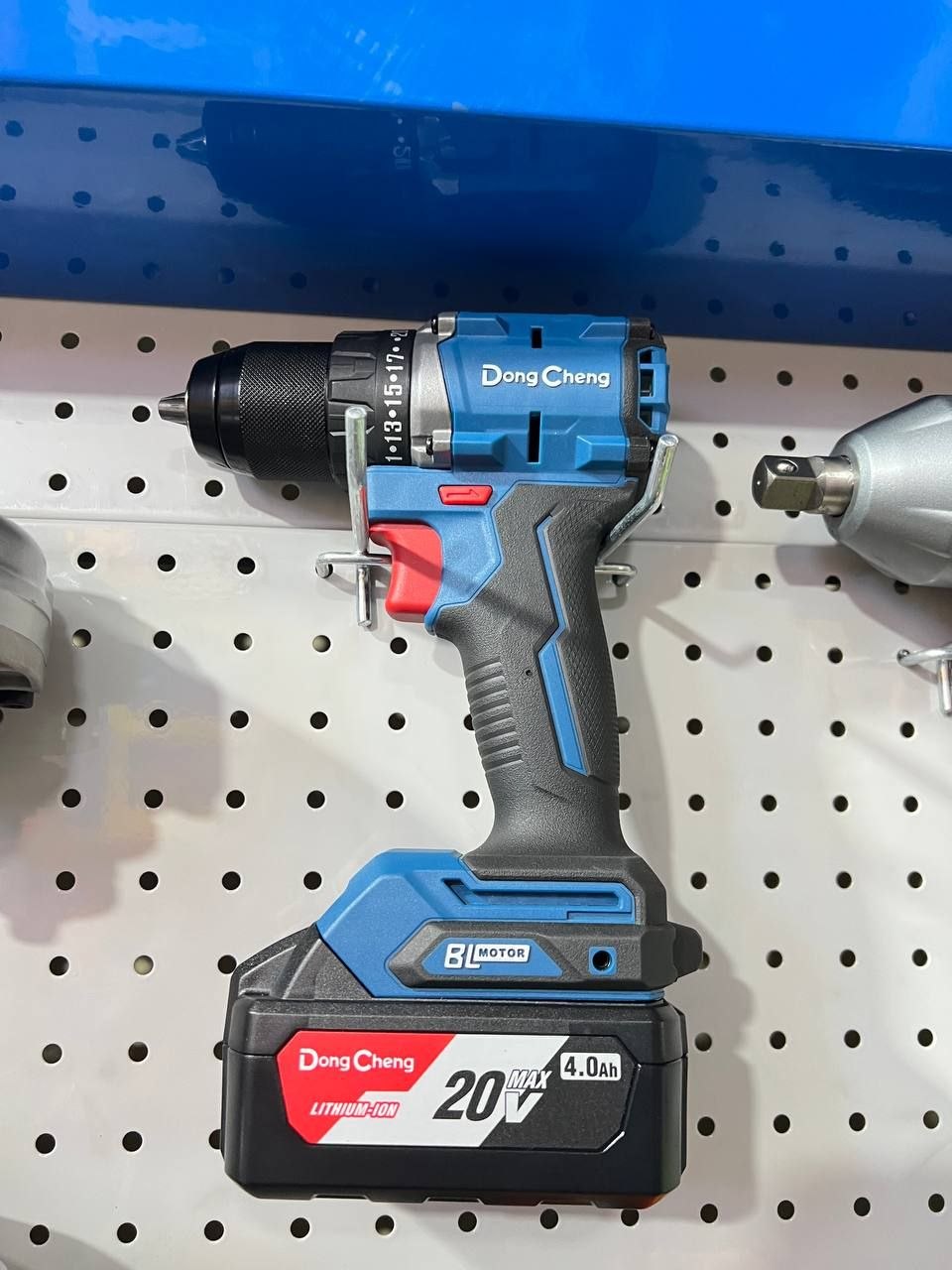 Machinery & Furniture Accessories
